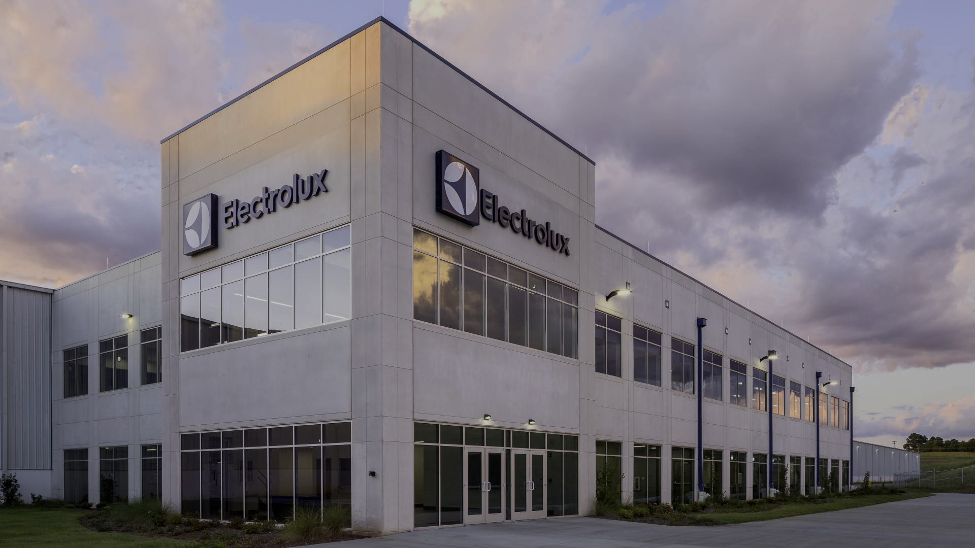 Electrolux_Anderson_J-032-1OVerlay.jpg